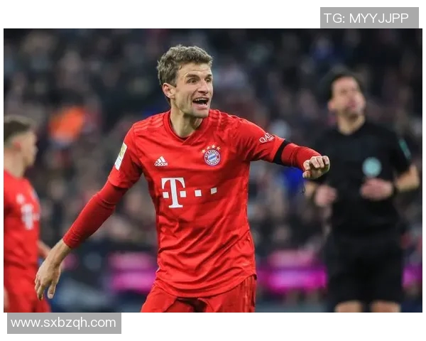 托马斯在球场上展现足球明星风采的精彩瞬间与成长历程